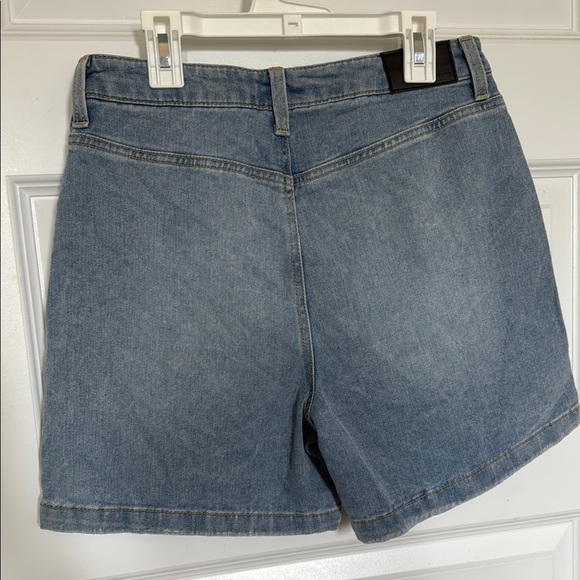 NWT BCBGeneration relaxed trouser shorts bundle Sz 7 - Picture 6 of 12